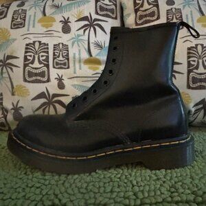 Dr. Martens Leather Boots Size 7